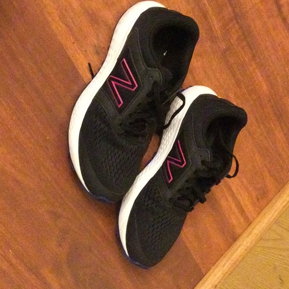 Shoes - Picture 5 of 7